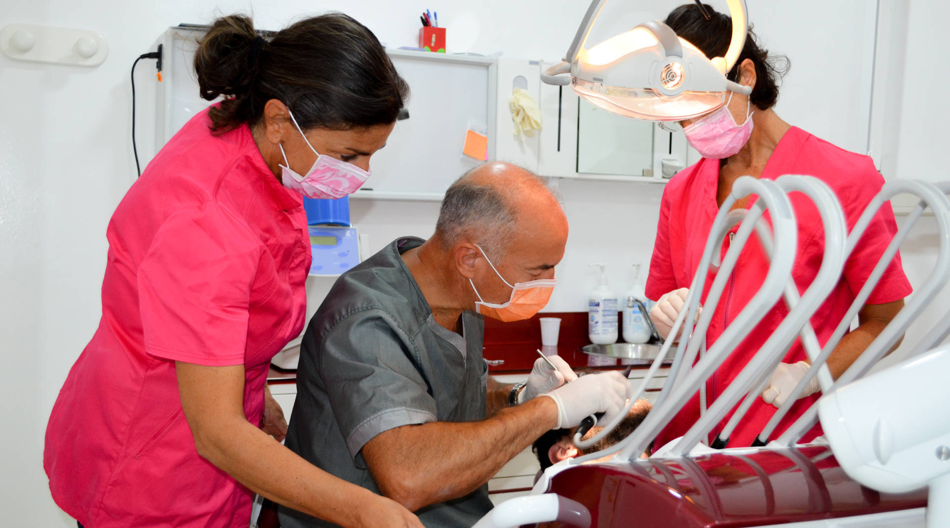 Sala Operatoria Rossa Studio Dentistico Sacripante Teramo e Cermignano